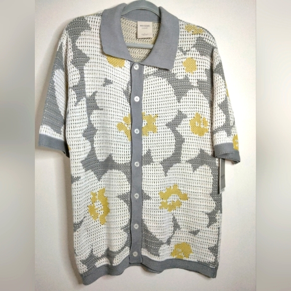 Massive Luxury (Sz L) Men's Gray & White Floral Button Down Front SS Knit Shirt